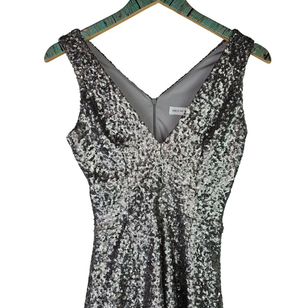 Dress the Population Carrie Silver Sequin Fit & Flare Sleeveless Mini Dress, XS - Picture 3 of 11